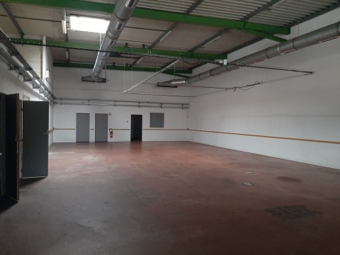 Vente Local professionnel de 319 m2 à Saint-Sauveur-de-Montagut (07190) en France