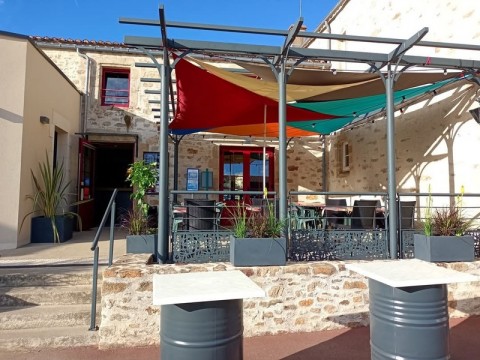 Vente Bar, Tabac, Loto, Restaurant dans une commune dynamique, à Beaufou (85170) en France