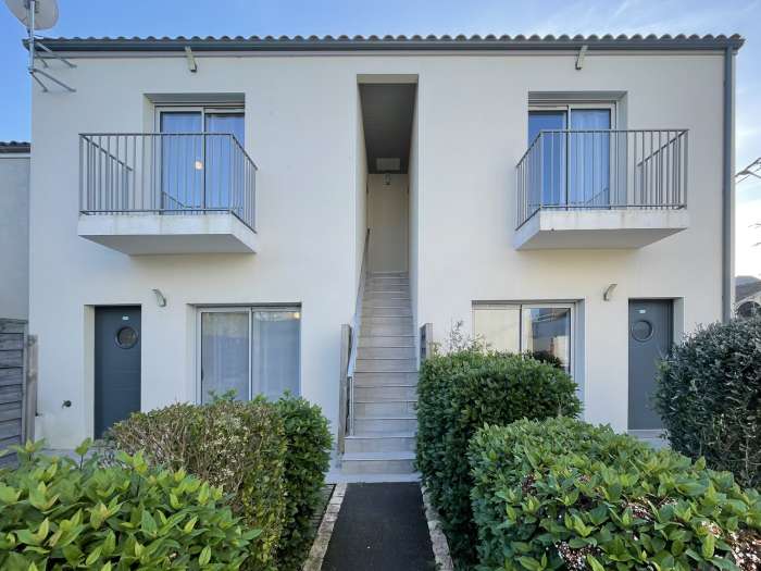 Vente Immeuble de rapport en location saisonnière thermale proche du centre ville et des thermes, à Jonzac (17500)