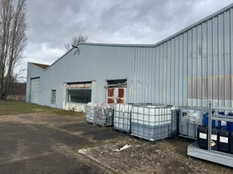 Vente Local d'activités de 2 800 m2 à Perrigny (39570)