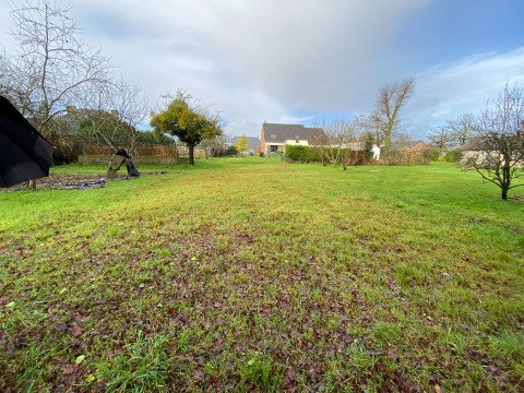 Vente Terrain constructible de 1076 m2 dans le centre ville, à Gaël (35290)
