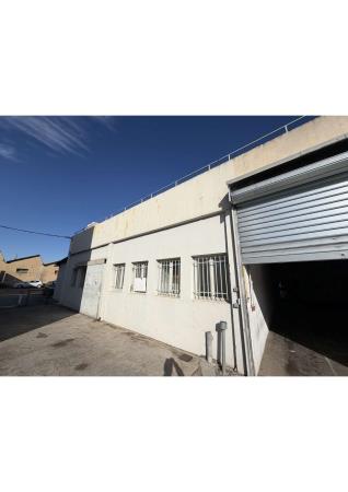 Vente Local d'activité / Entrepôt, 13350 pi2 à Avignon (84000) en France