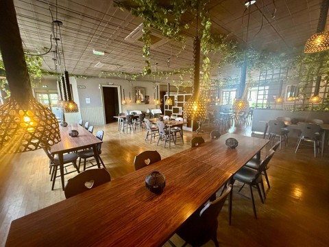 Vente Local commercial avec extraction actuellement Restaurant, Brasserie, Pizzeria, Bar, Salon de thé licence IV 7 couverts avec terrasse en centre-ville de Fessenheim