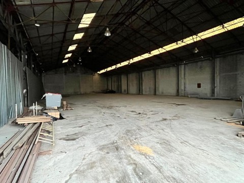 Vente Entrepôt, local industriel de 2 000 m2 à Yzeure (03400)
