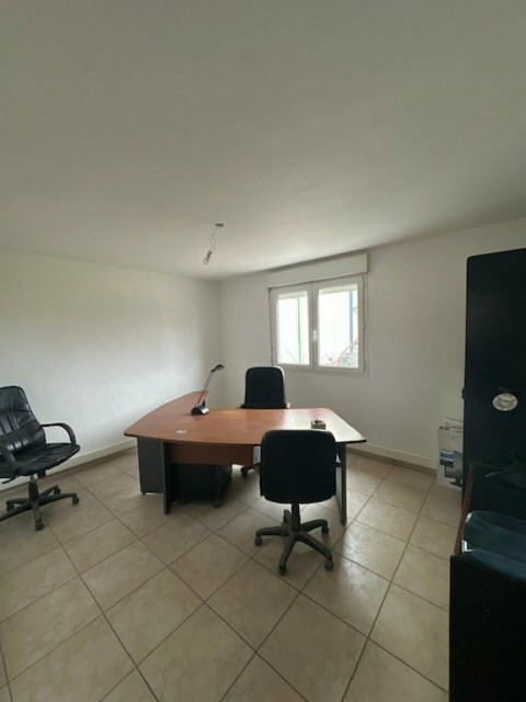 Vente Local d'activité / Entrepôt, 653 m2 à Cruseilles (74350) en France