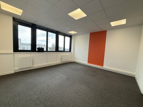 Vente Bureaux / Locaux professionnels, 95 m2 à Chartres (28000)