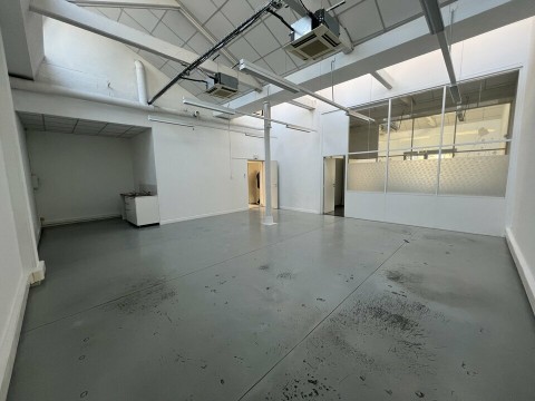 Vente Local d'activité - entrepôt de 370 m2 à Grandchamp-des-Fontaines (44119)