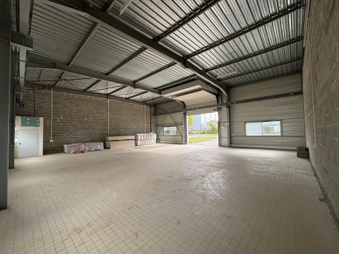 Vente Locaux d'activités à Douvres-la-Délivrande (14440)