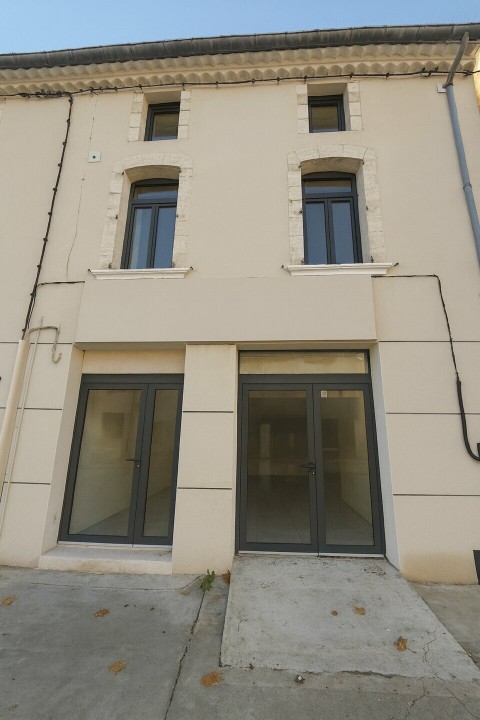 Vente Local commercial idéal pour Esthétique / salon de beauté, Manucure, 32 m2 à Montfavet (84140)