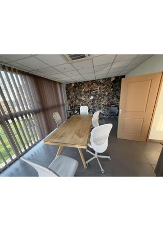 Vente Bureaux / Locaux professionnels, 430 m2 à Entraigues-sur-la-Sorgue (84320)