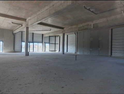 Vente Cellule commerciale neuve de 555 m2 dans une zone fréquentée, à Pornic (44210) en France