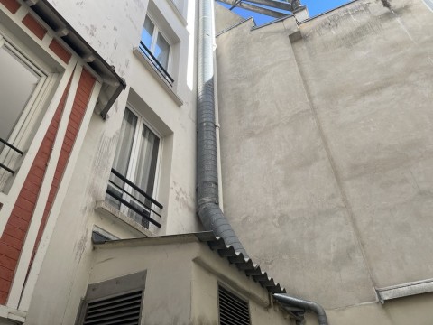 Vente Restaurant 20 couverts avec terrasse dans un quartier animé et vivant, à Paris (75020) en France