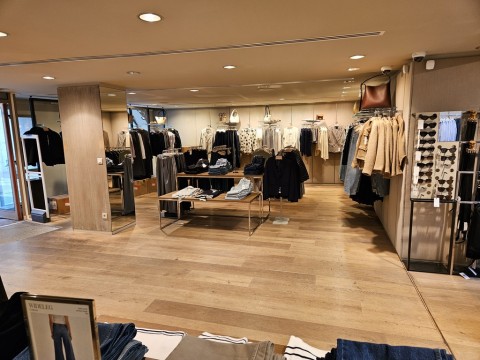 Vente Local commercial de 300 m2 en plein centre ville, à Cahors (46000)