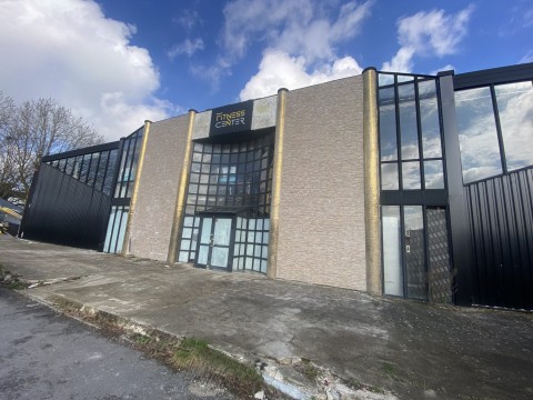 Vente Local commercial ou industriel de 1 485 m2 à Saint-Thibault-des-Vignes (77400)