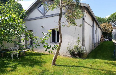 Vente Local d'activité/ atelier de 180 m2 à Neuilly-Plaisance (93360) en France