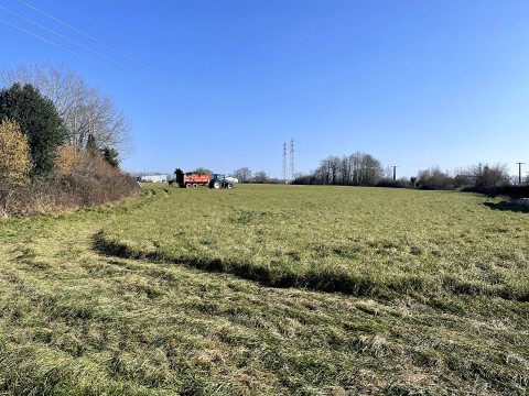 Vente Terrain de 5 300 m2 à Mayenne (53100)