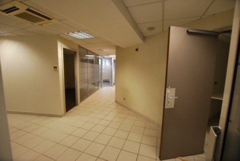 Vente Murs commerciaux, 183 m2 dans le centre ville d'une petite commune, à Harfleur (76700) en France