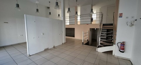 Vente Bureaux / Locaux professionnels, 307 m2 à Saint-Nazaire (44600)