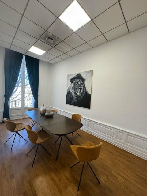Vente Bureaux / Locaux professionnels, 80 m2 à Marseille 6ème (13006) en France