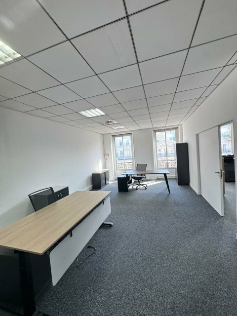 Vente Bureaux / Locaux professionnels, 87 m2 à Marseille 6ème (13006) en France