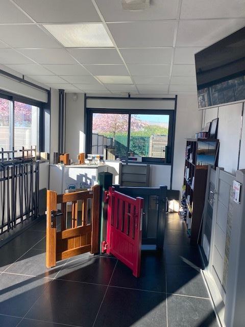 Vente Local d'activité / Entrepôt, 1100 m2 à Évreux (27000)