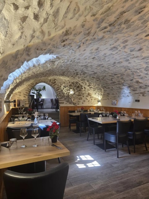 Vente Restaurant licence IV avec terrasse à Guillestre (05600) en France