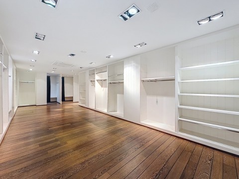 Vente Local commercial de 1830 pi2 à Uccle en Belgique