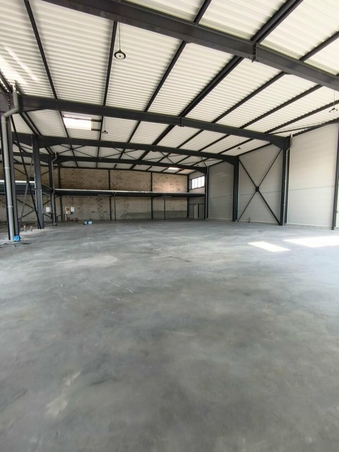 Vente Local d'activité de 1450 m2 à Sautron (44880)