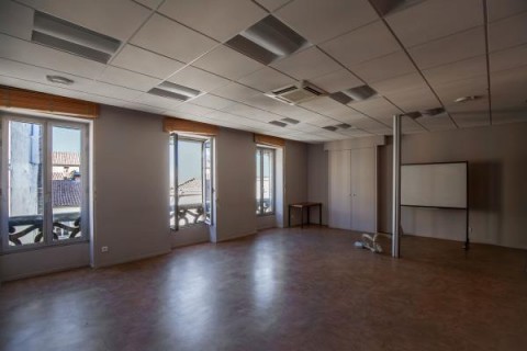 Vente Bureaux / Locaux professionnels, 80 m2 à Avignon (84000) en France