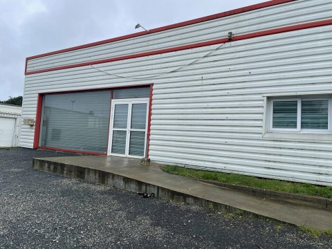 Vente Local de 336 m2 idéal pour une activité commerciale, tertiaire ou de services dans une zone fréquentée, à Vallet (44330) en France