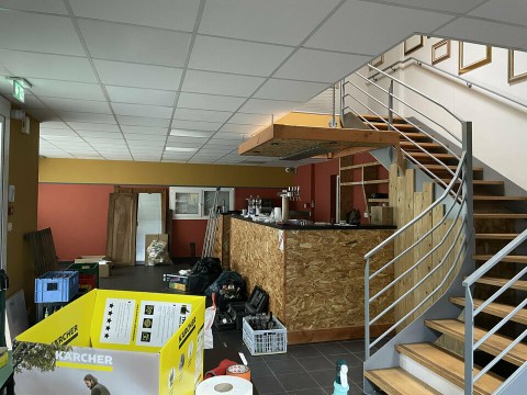 Vente Local de 279 m2 idéal pour commerce, restauration ou activité de services sur un axe passant, à Vallet (44330) en France