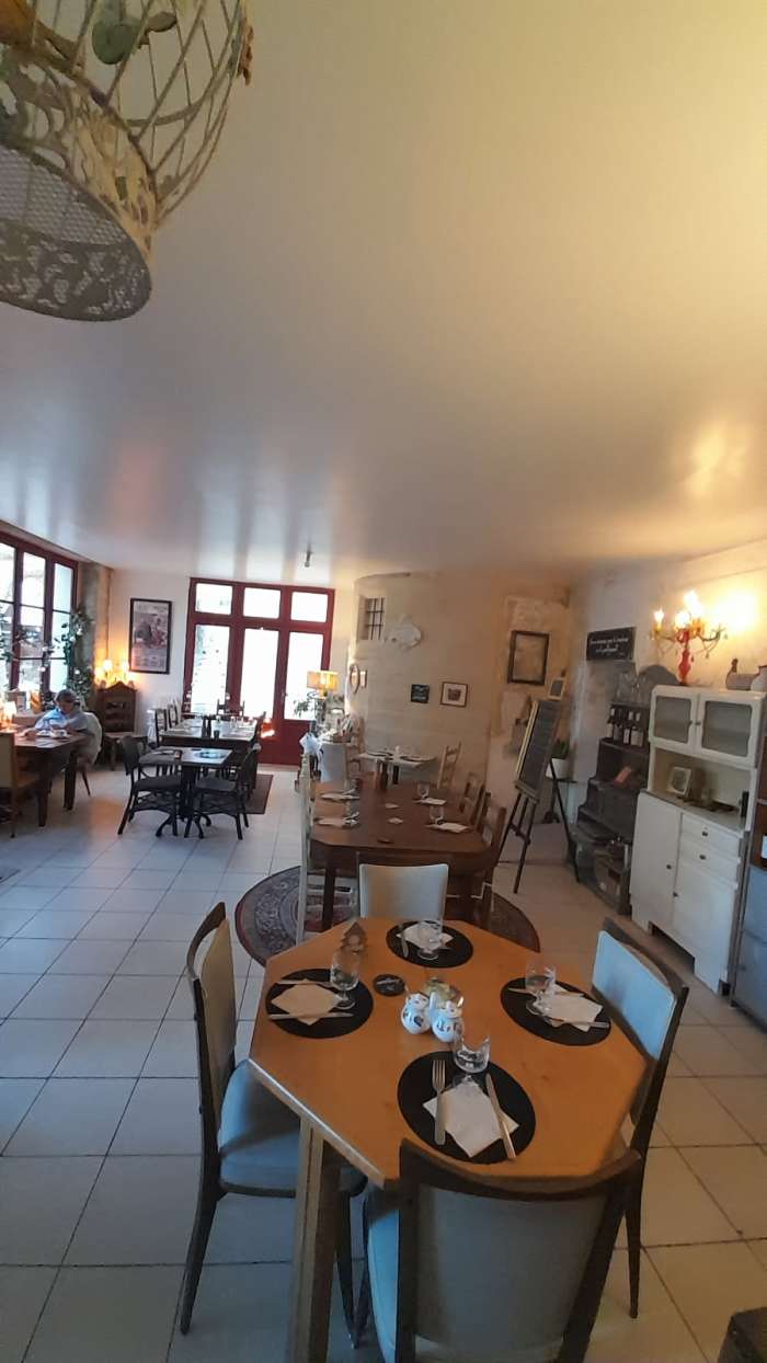 Vente Bar à jus, petite restauration, crêpes et glaces bio dans une zone touristique, proche de Nîmes (30000) en France