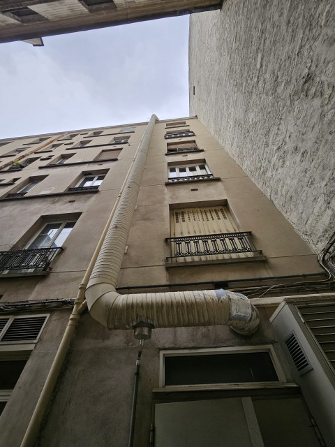 Vente Brasserie 42 couverts avec terrasse dans un quartier dynamique, à Paris (75012) en France