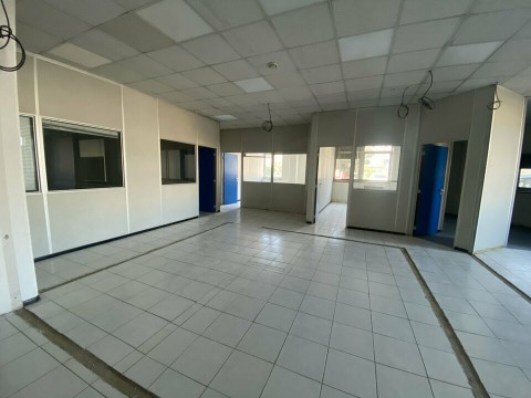 Vente Bureaux / Locaux professionnels, 215 m2 à Marseille 10ème (13010)