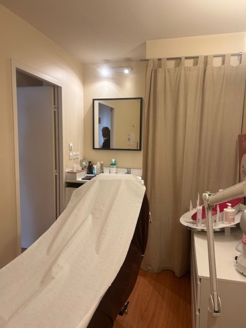Vente Institut de beauté - esthétique de 37 m2 dans une zone fréquentée, à Lyon (69004) en France