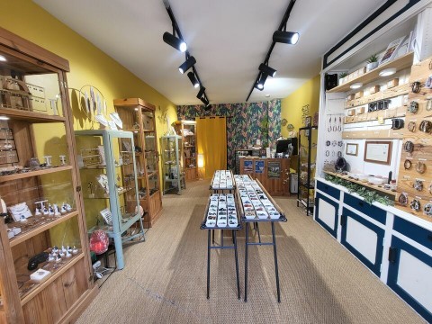 Vente Local commercial de 50 m2 pour plusieurs activités en plein centre ville de Pornic (44210) en France