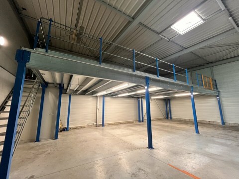 Vente Local d'activité de 334 m2 à Bouaye (44830)