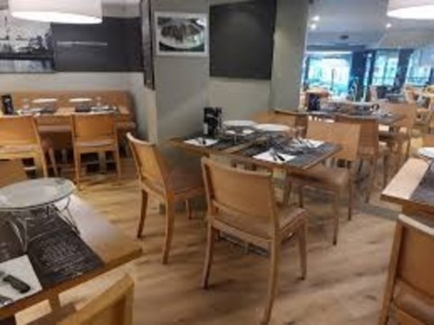 Vente Bar, Restaurant licence IV avec terrasse sur un emplacement N°1, à Tarbes (65000)