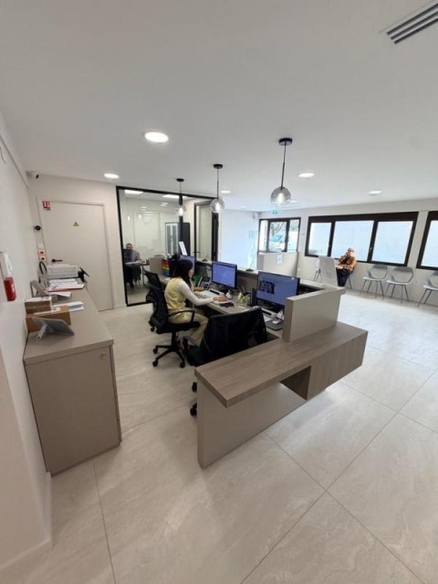 Vente Immeuble, Dentiste dans le centre ville d'Évreux (27000)