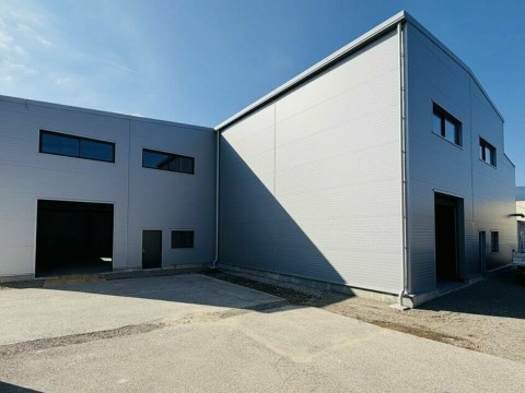 Vente Bâtiment mixte de 5430 pi2 à Chambéry (73000) en France