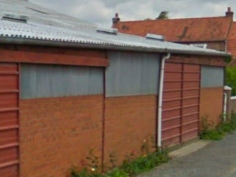Vente Local d'activité / Entrepôt, 2480 pi2 à Wizernes (62570) en France