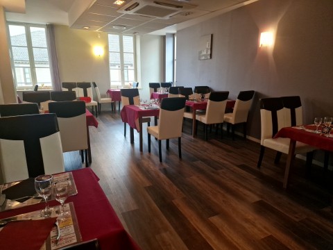 Vente Bar, Restaurant licence IV 100 couverts avec terrasse dans une zone touristique, proche de Neufchâteau (88300)