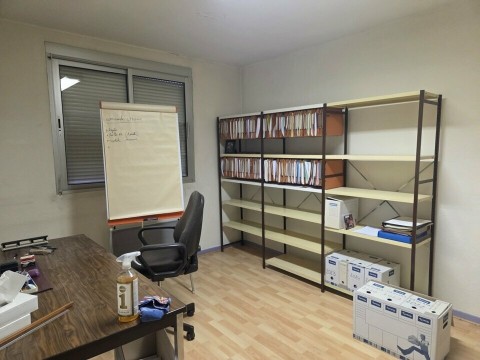 Vente Local commercial ou professionnel de 102 m2 en centre-ville de Corbas en France