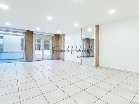 Vente Local commercial avec entrepôt de 125 m2 pour différentes activités dans une zone vivante, à Lyon (69006)