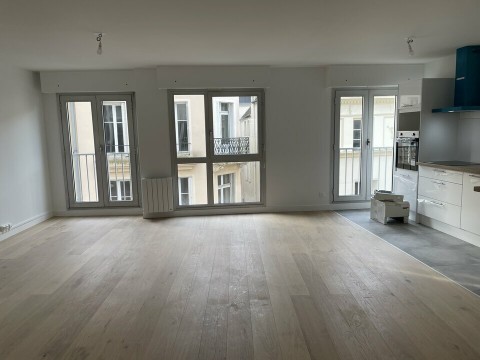 Vente Bureaux / Locaux professionnels, 73 m2 à Chartres (28000)