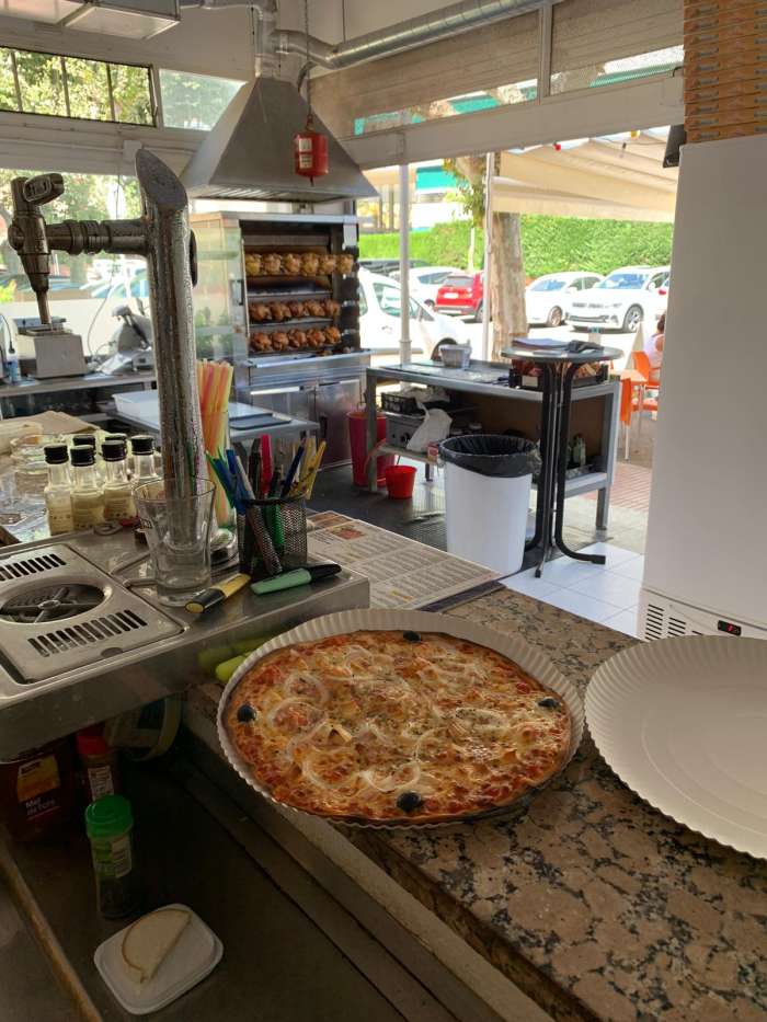 Vente Pizzeria - rôtisserie de 35 couverts avec terrasse dans une zone touristique, à Sant Antoni de Calonge (17252) en Espagne