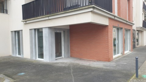 Vente Bureaux / Locaux professionnels, 650 pi2 dans le Loiret (45) en France