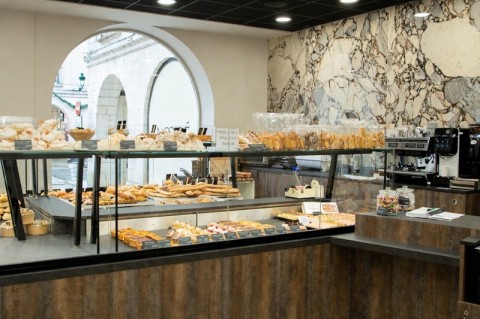 Vente Boulangerie, Pâtisserie, Sandwicherie / Snack sur un emplacement N°1, à Orléans (45000)