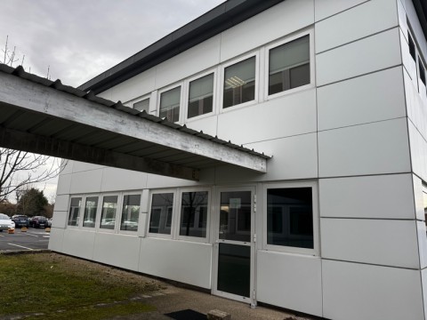 Vente Bureaux / Locaux professionnels, 1150 pi2 dans le Loiret (45) en France