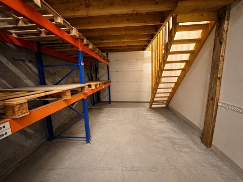 Vente Local d'activité / Entrepôt, 280 m2 dans une zone d'activité dynamique, à Martignas-sur-Jalle (33127) en France